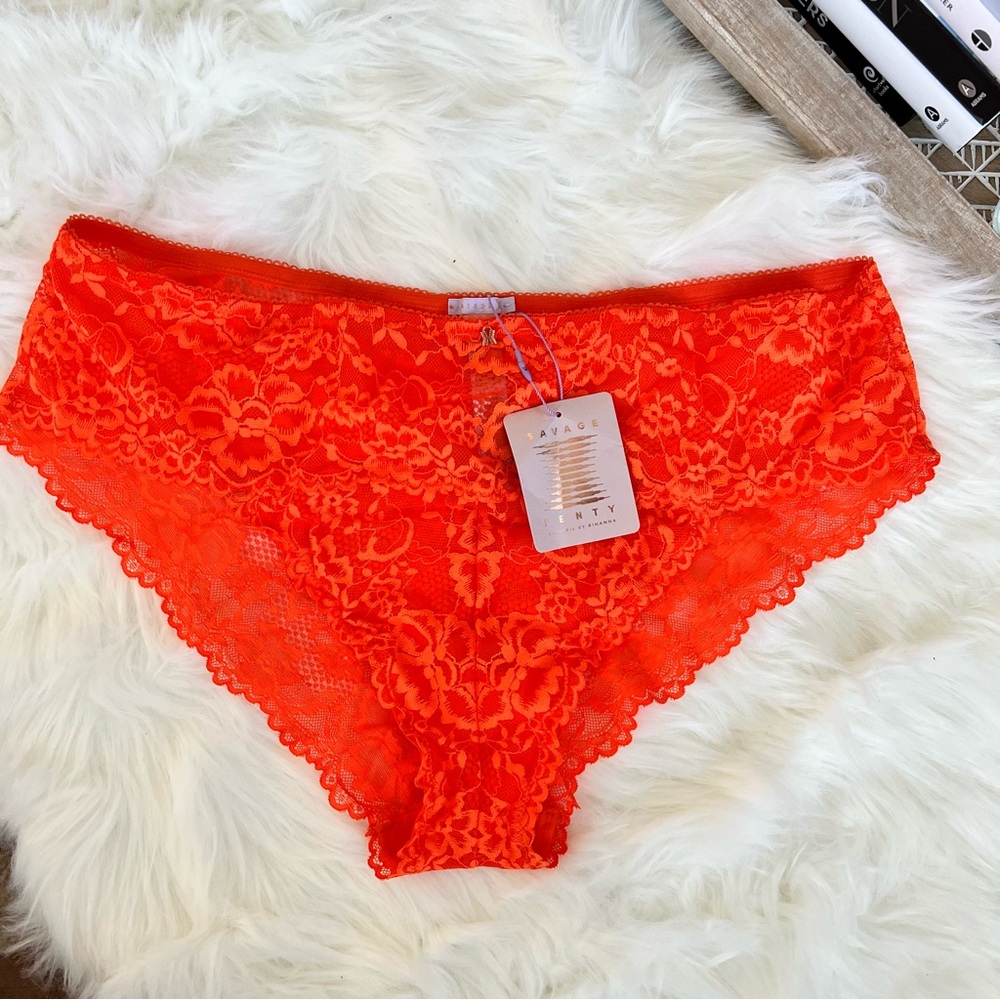 SAVAGE X FENTY Lace Brazilian ~ NWT